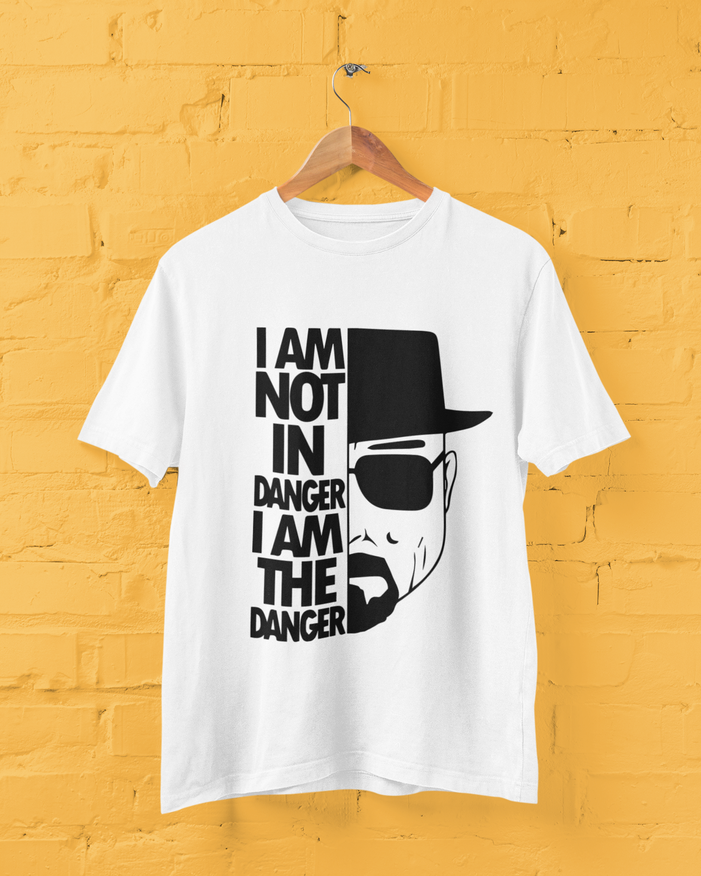 Minimalist movie-inspired T-shirt with a round neck and breathable 180 GSM material